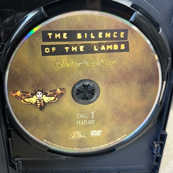 Silence of the Lambs - Picture 6 of 7